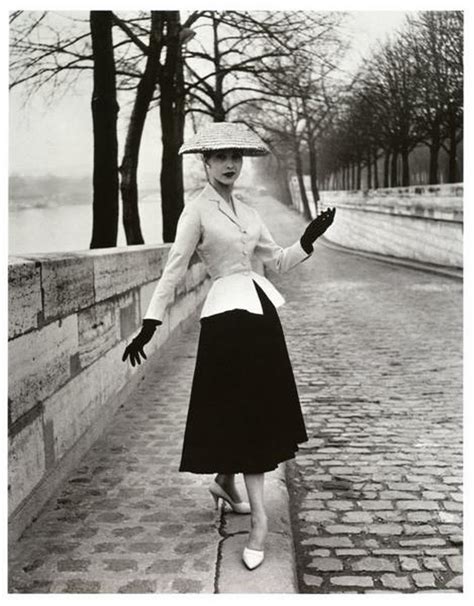 christian dior 1940s and 50s|christian dior 1947 fashion style.